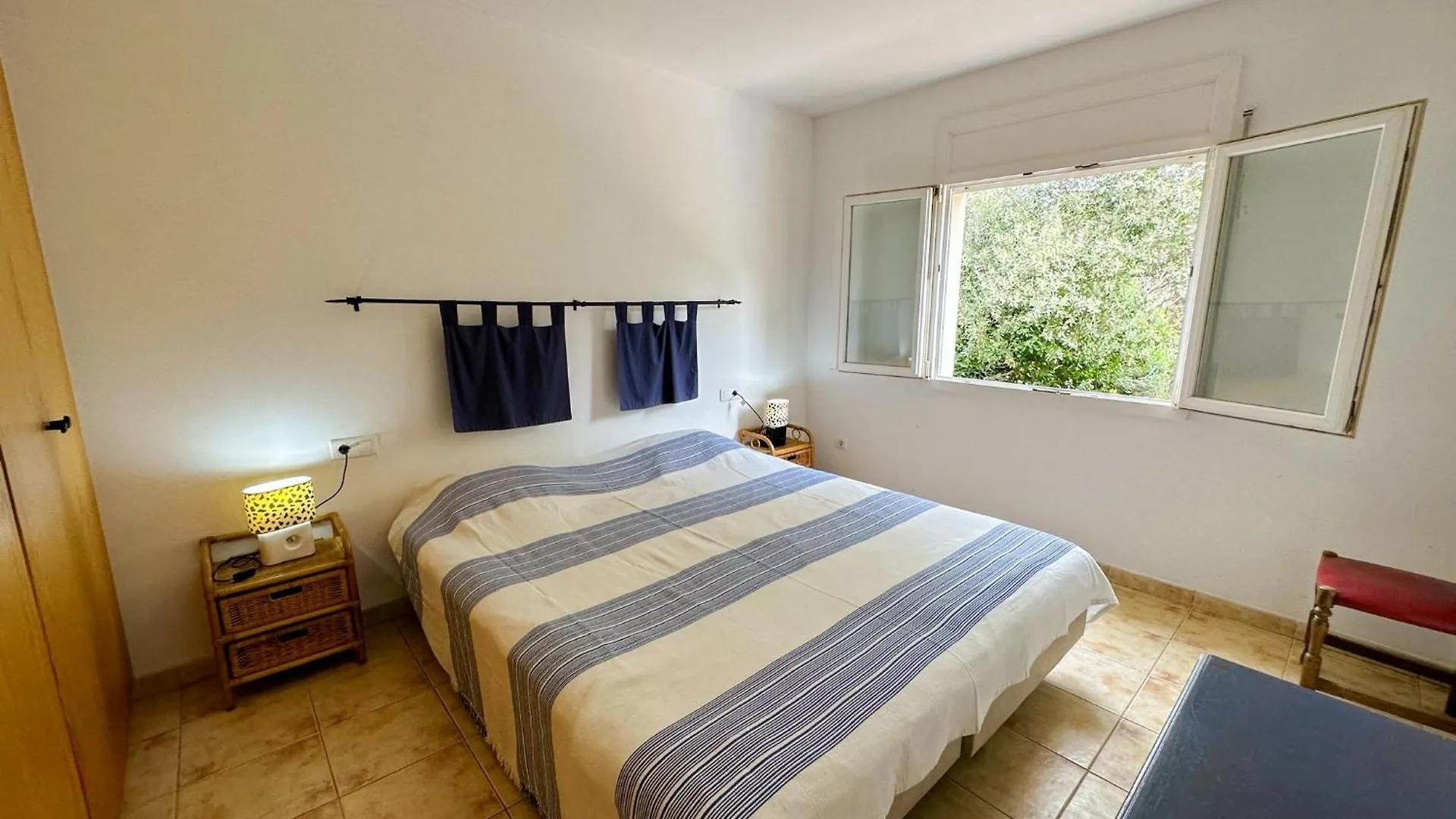 Hébergement de vacances Villa Mas Mato 110 - Casa Con Piscina Muy Cerca De Sa Riera à Isla Roja